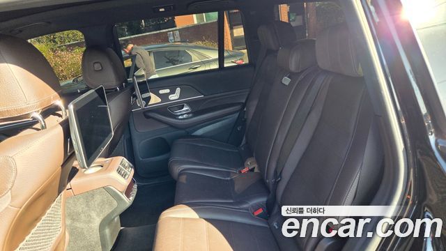Mercedes-Benz GLS-Class 2023 — photo 8