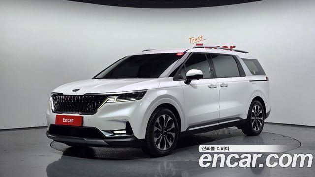 Kia Canival 2021 — photo 1