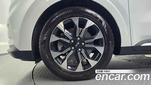 Kia Canival 2021 — photo 5