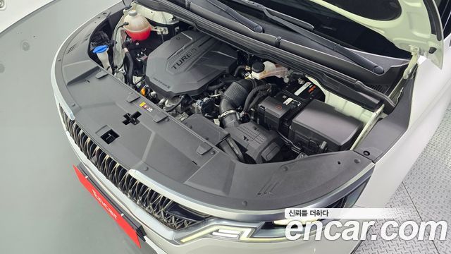 Kia Canival 2021 — photo 6