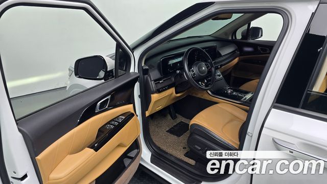 Kia Canival 2021 — photo 11