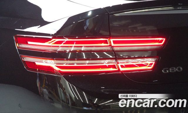 Genesis G80 2022 — photo 9