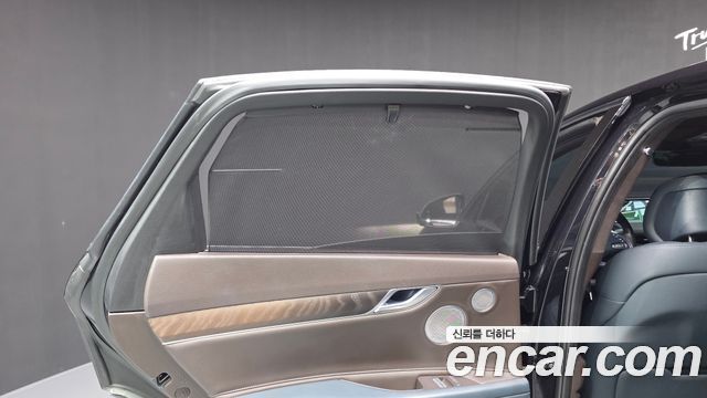 Genesis G80 2022 — photo 28