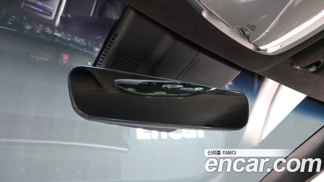 Genesis G80 2022 — photo 30