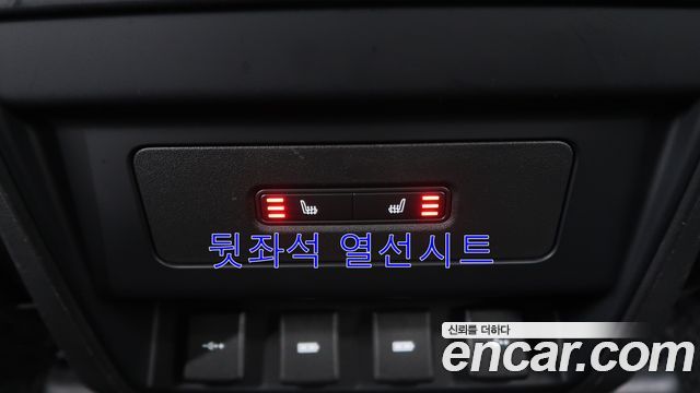 Land Rover Defender 2020 — photo 15