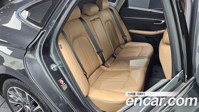 Hyundai Sonata 2021 — photo 17