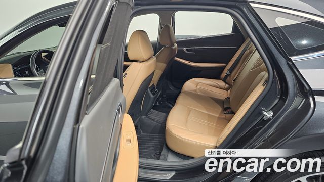 Hyundai Sonata 2021 — photo 31