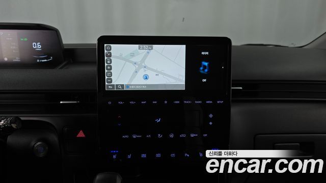 Hyundai Staria 2025 — photo 19