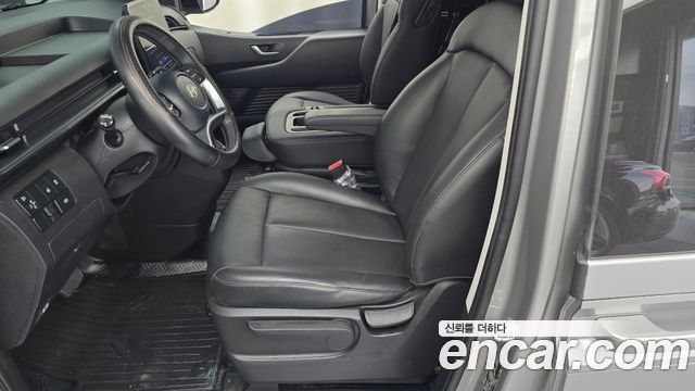 Hyundai Staria 2025 — photo 24