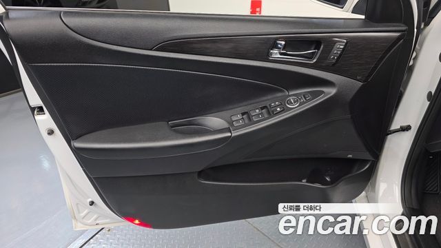 Hyundai Sonata 2013 — photo 14