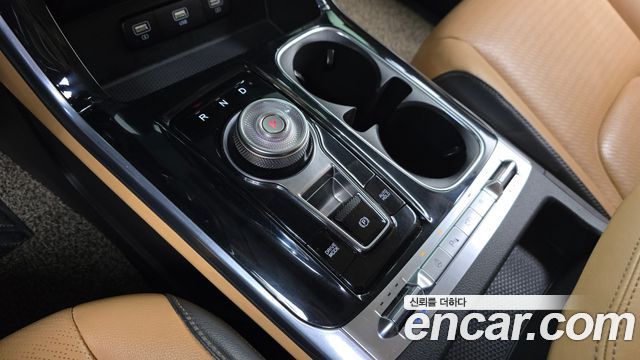 Kia Canival 2021 — photo 9