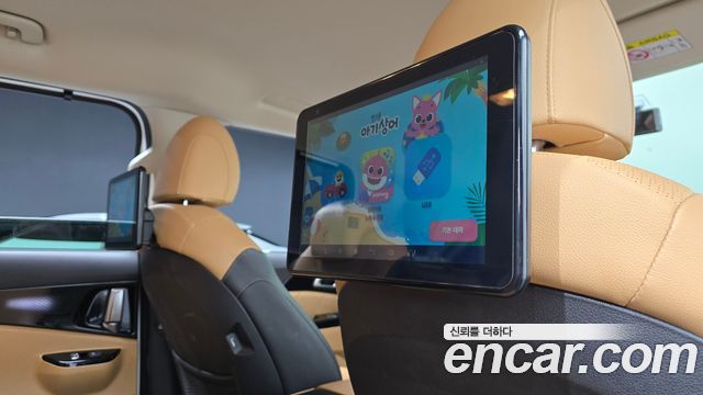 Kia Canival 2021 — photo 18