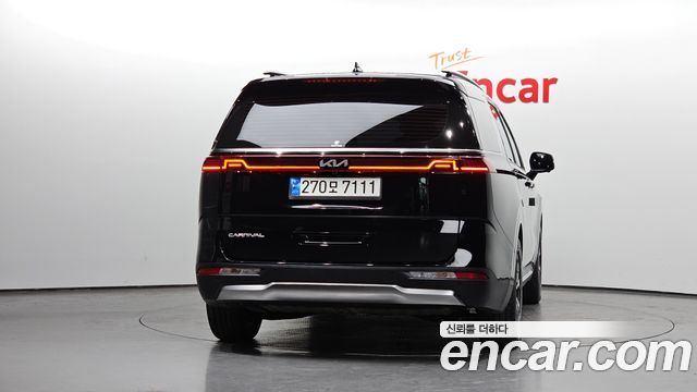 Kia Canival 2022 — photo 4