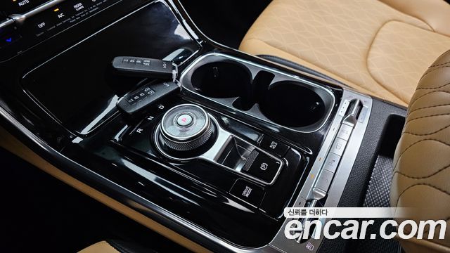 Kia Canival 2022 — photo 12