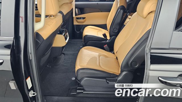 Kia Canival 2022 — photo 17