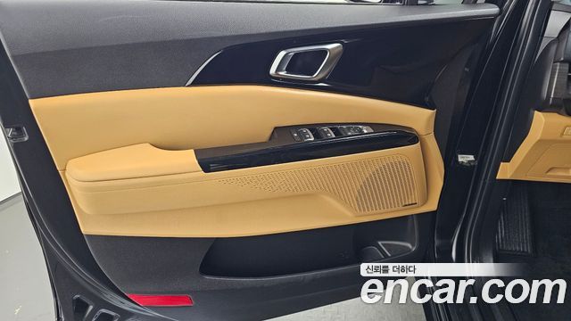 Kia Canival 2022 — photo 14