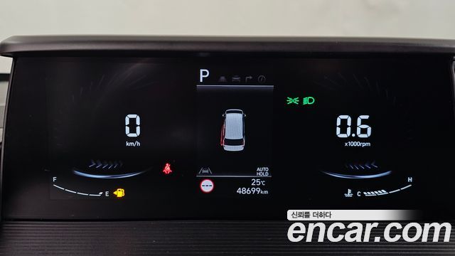 Hyundai Staria 2025 — photo 11