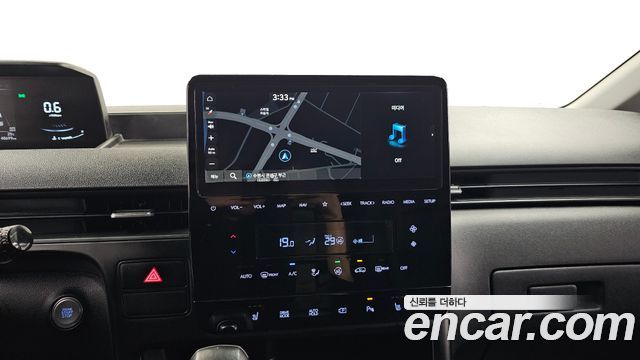 Hyundai Staria 2025 — photo 20