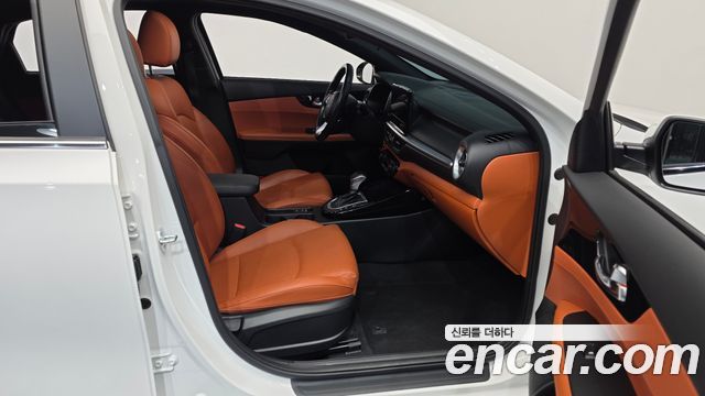 Kia K3 2022 — photo 11