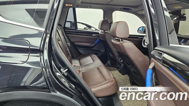 BMW X3 2016 — photo 12