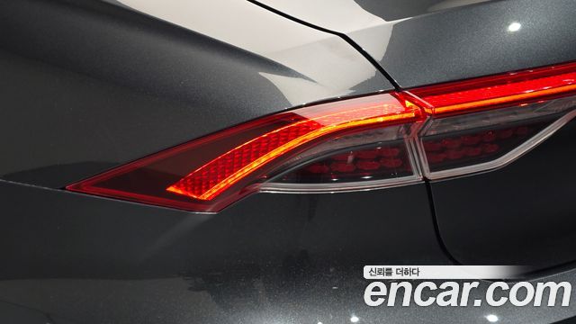 Hyundai Grandeur 2022 — photo 9