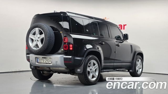 Land Rover Defender 2022 — photo 2