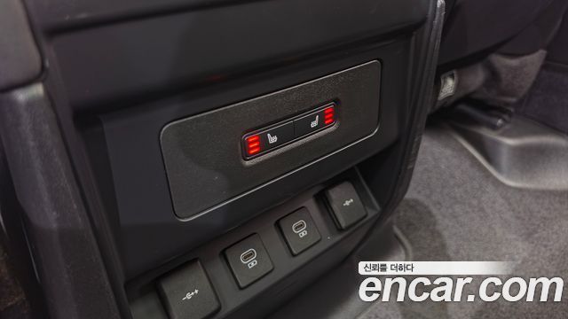 Land Rover Defender 2022 — photo 21