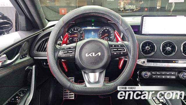 Kia Stinger 2022 — photo 19