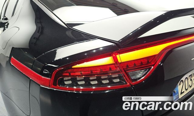 Kia Stinger 2022 — photo 9