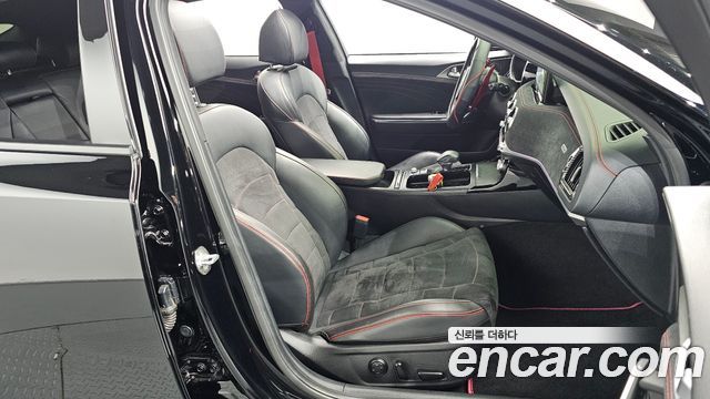 Kia Stinger 2022 — photo 16