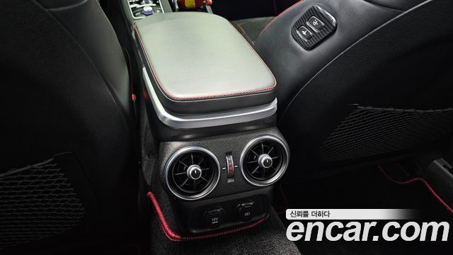 Kia Stinger 2022 — photo 37