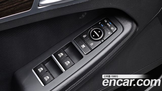 Genesis G80 2019 — photo 23