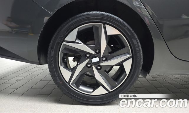 Hyundai AVANTE 2023 — photo 5