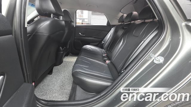 Hyundai AVANTE 2023 — photo 18