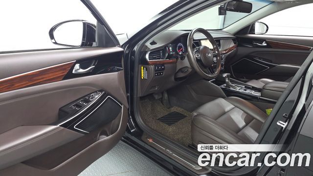 Kia K7 2017 — photo 13