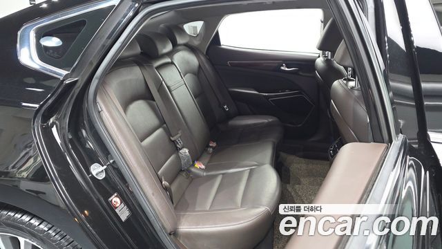 Kia K7 2017 — photo 17