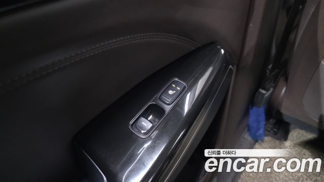 Kia K7 2017 — photo 25