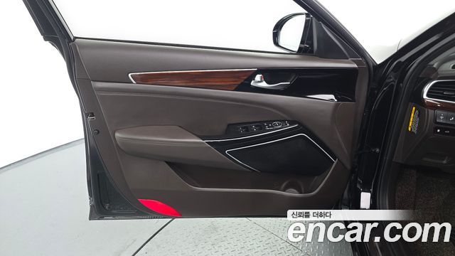 Kia K7 2017 — photo 14