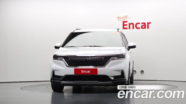 Kia Canival 2023 — photo 3
