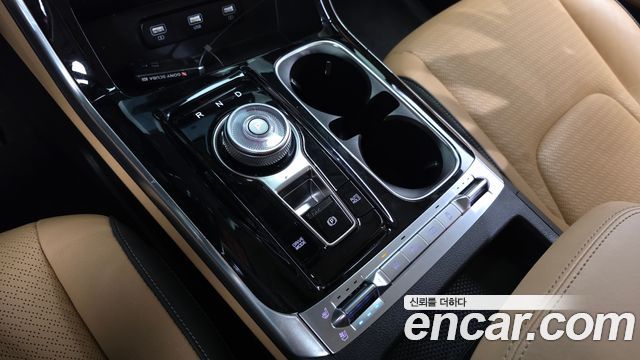 Kia Canival 2023 — photo 12