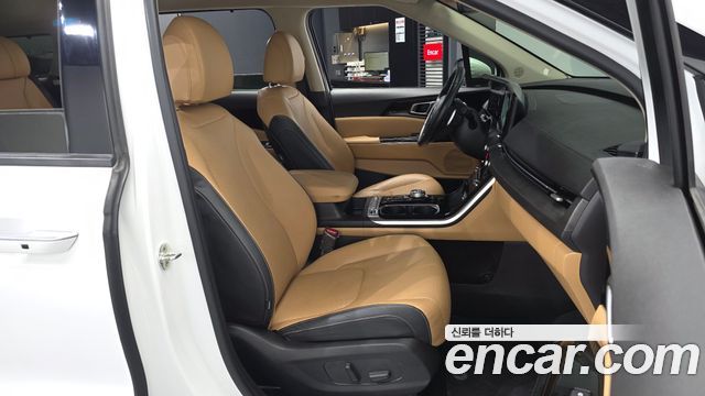 Kia Canival 2023 — photo 17