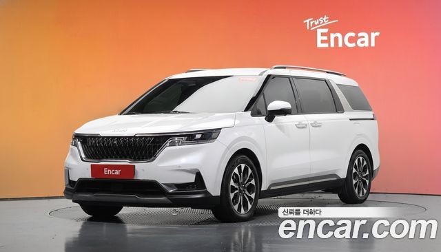 Kia Canival 2023 — photo 1