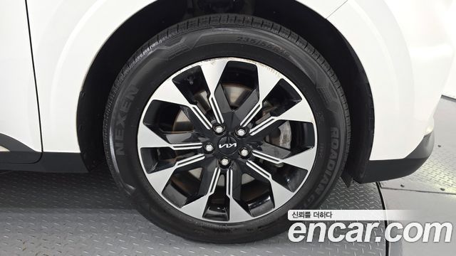 Kia Canival 2023 — photo 7