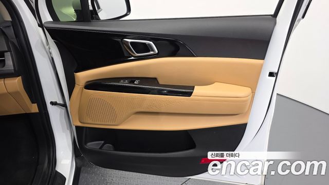 Kia Canival 2023 — photo 14