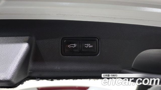 Kia Canival 2023 — photo 30