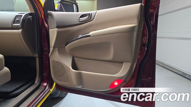 Kia Canival 2012 — photo 14