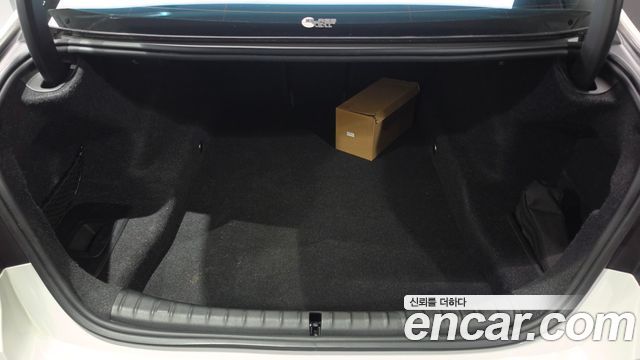BMW 5-Series 2023 — photo 26