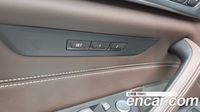 BMW 5-Series 2023 — photo 30