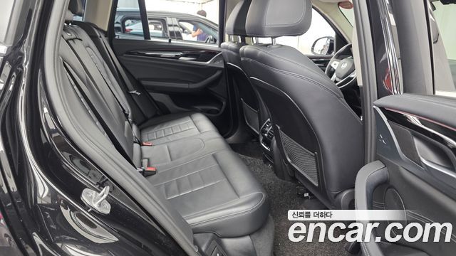 BMW X3 2021 — photo 17