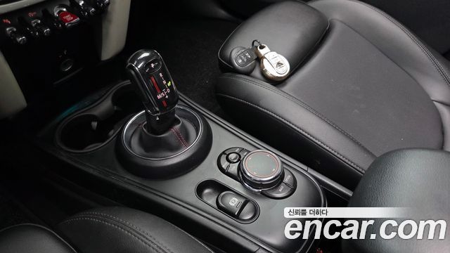 Mini Countryman 2019 — photo 12